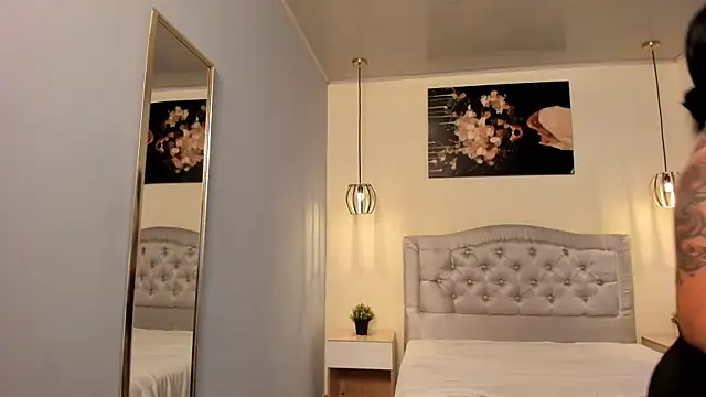 ayshel   online show from March 4, 4:06 am