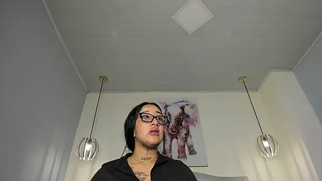 ayshel   online show from May 8, 3:34 am