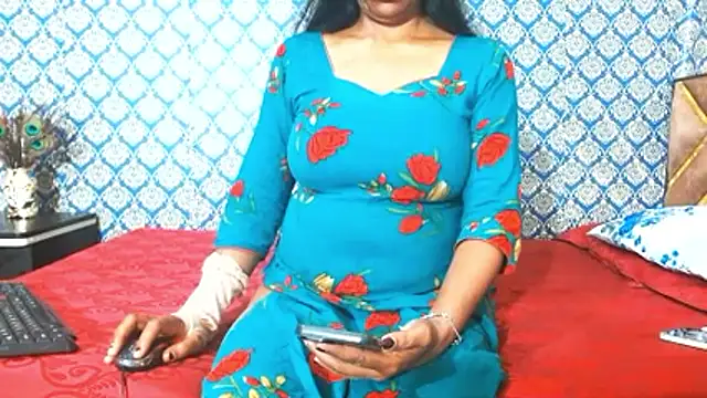 nikitahot3 online show from October 17, 2:19 pm