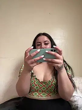 Snapshot of xocrybaby chatting on March 19, 8:22 pm xocrybaby online show from March 19, 8:22 pm