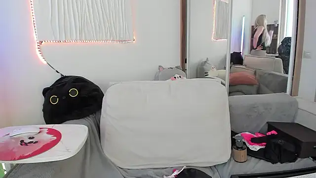 Snapshot of CarolMay chatting on March 27, 7:14 am CarolMay online show from March 27, 7:14 am