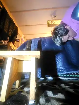 Snapshot of j_hollywood91 chatting on October 15, 4:45 am j hollywood91 online show from October 15, 4:45 am