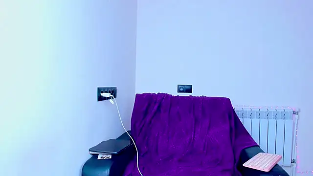 Snapshot of dollmore chatting on September 27, 6:07 am dollmore online show from September 27, 6:07 am