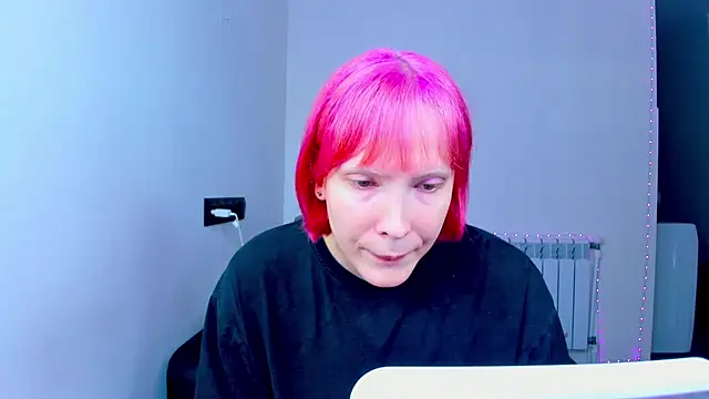 Snapshot of dollmore chatting on October 8, 8:12 am dollmore online show from October 8, 8:12 am