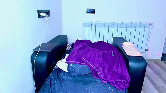 Snapshot of dollmore chatting on October 11, 6:39 pm dollmore online show from October 11, 6:39 pm