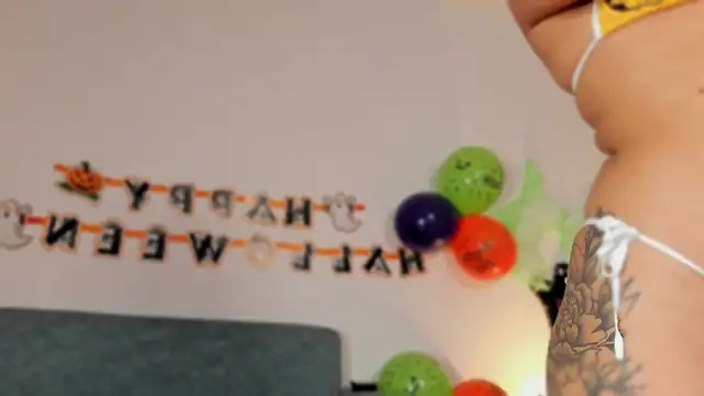 valerycolins online show from October 22, 7:19 am