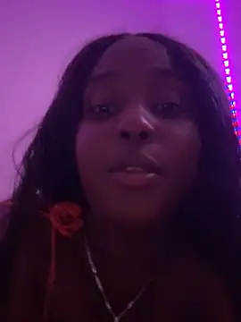 Snapshot of MichaelaCox chatting on February 16, 12:29 am MichaelaCox online show from February 16, 12:29 am