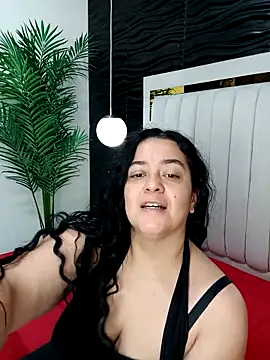 lucia vonne  online show from February 26, 12:25 pm