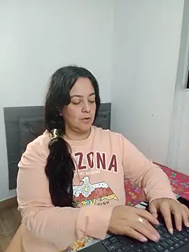 lucia vonne  online show from June 11, 1:05 am