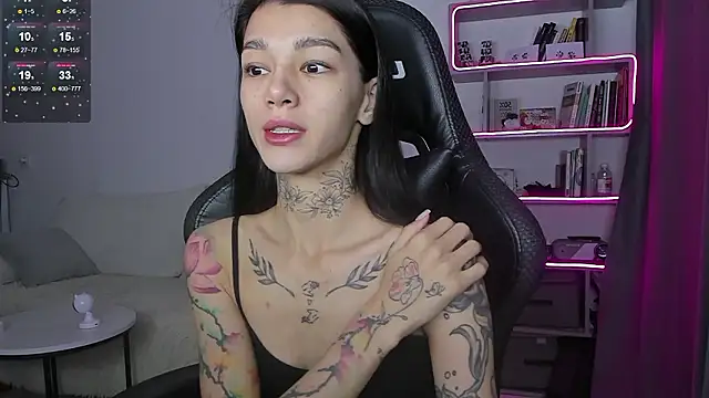 vinkitinkii online show from December 5, 5:26 am