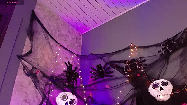 Snapshot of _Gretta chatting on October 24, 8:05 pm Gretta online show from October 24, 8:05 pm