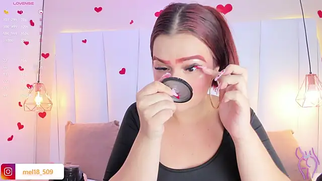 Snapshot of MelanieKlaus chatting on September 24, 7:17 pm MelanieKlaus online show from September 24, 7:17 pm