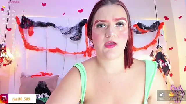 Snapshot of MelanieKlaus chatting on October 22, 11:21 am MelanieKlaus online show from October 22, 11:21 am