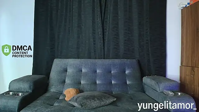 yungelitamor  online show from October 11, 5:39 am