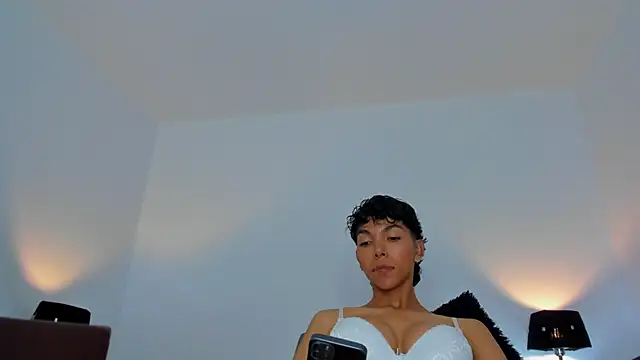 xhenisa  online show from July 28, 8:52 pm