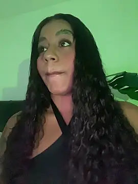 Snapshot of charlotteeruss chatting on February 7, 3:54 am charlotteeruss online show from February 7, 3:54 am