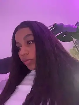 Snapshot of charlotteeruss chatting on February 13, 6:20 am charlotteeruss online show from February 13, 6:20 am