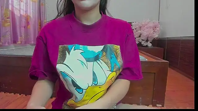 Snapshot of Mimini- chatting on January 21, 7:15 am Mimini- online show from January 21, 7:15 am