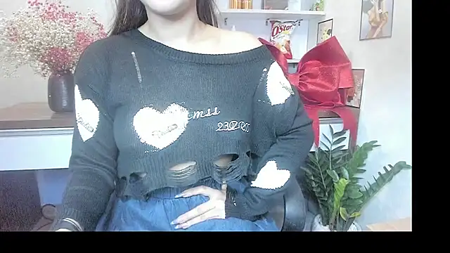 Snapshot of Mimini- chatting on March 14, 4:32 am Mimini- online show from March 14, 4:32 am