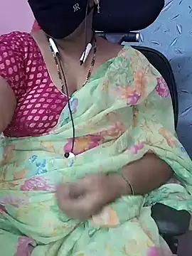 Snapshot of yours-kavaya chatting on December 20, 11:21 am yours-kavaya online show from December 20, 11:21 am