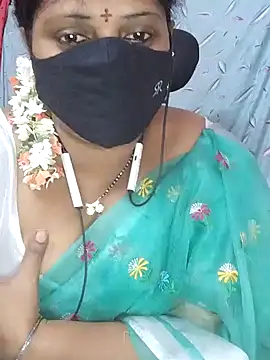 Snapshot of yours-kavaya chatting on January 1, 12:00 pm yours-kavaya online show from January 1, 12:00 pm