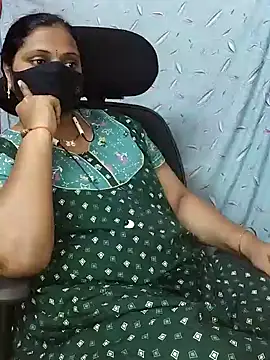 Snapshot of yours-kavaya chatting on January 2, 5:03 am yours-kavaya online show from January 2, 5:03 am