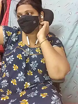 Snapshot of yours-kavaya chatting on January 8, 5:37 pm yours-kavaya online show from January 8, 5:37 pm