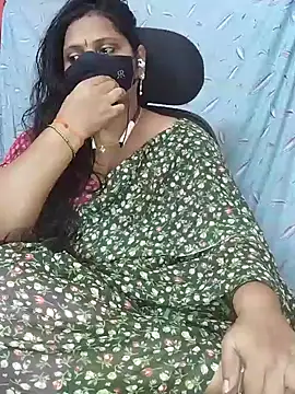 Snapshot of yours-kavaya chatting on January 11, 6:45 am yours-kavaya online show from January 11, 6:45 am