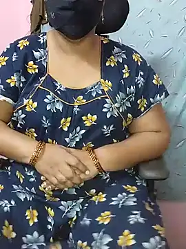 Snapshot of yours-kavaya chatting on January 26, 1:31 am yours-kavaya online show from January 26, 1:31 am