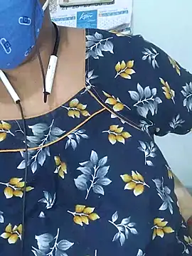 Snapshot of yours-kavaya chatting on March 1, 3:53 am yours-kavaya online show from March 1, 3:53 am