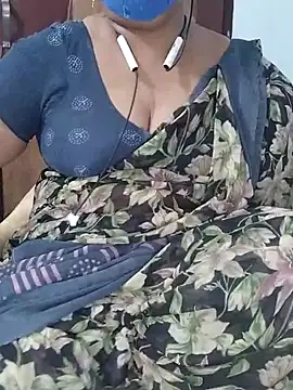 Snapshot of yours-kavaya chatting on March 13, 3:54 am yours-kavaya online show from March 13, 3:54 am