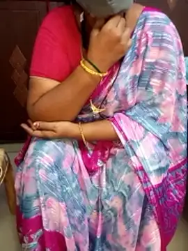 Snapshot of yours-kavaya chatting on October 25, 11:43 pm yours-kavaya online show from October 25, 11:43 pm