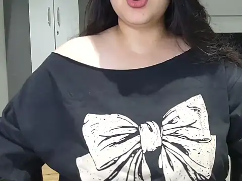 Snapshot of Miss_cutiepie chatting on October 14, 7:47 pm Miss cutiepie online show from October 14, 7:47 pm