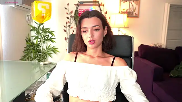 olivia jeas online show from May 11, 11:24 pm