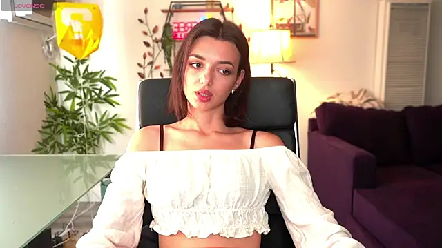 olivia jeas online show from May 19, 11:33 pm