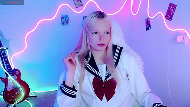 Emily Nyaffee online show from September 29, 2:33 pm