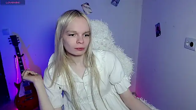 Emily Nyaffee online show from January 17, 1:16 pm