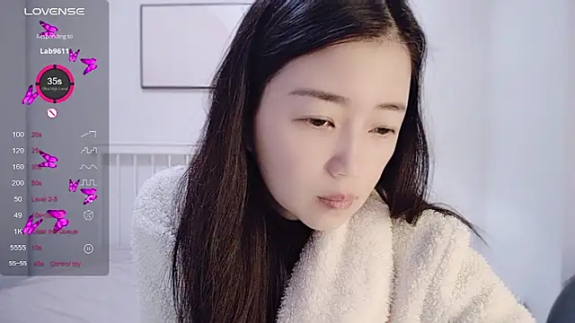 A-xena online show from December 24, 2:21 am
