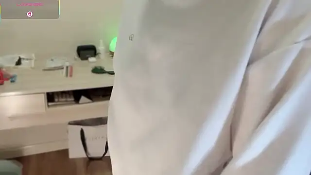 A-xena online show from December 5, 2:53 am