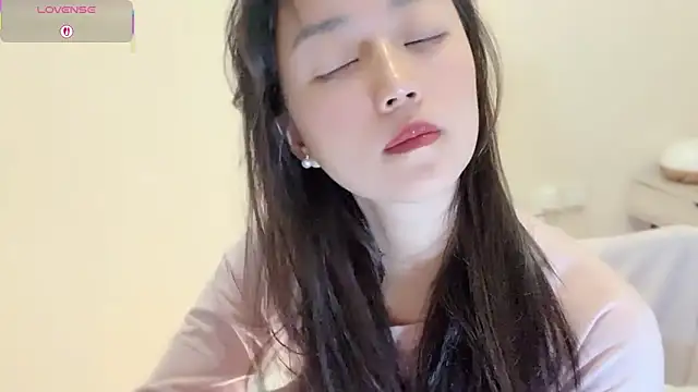 A-xena online show from December 23, 2:42 am