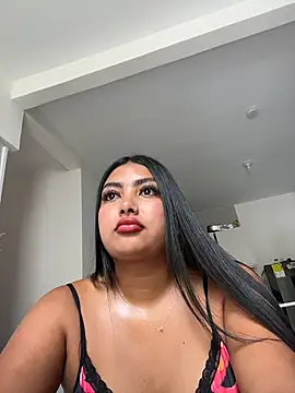NatashaBrown12 online show from October 27, 1:04 pm