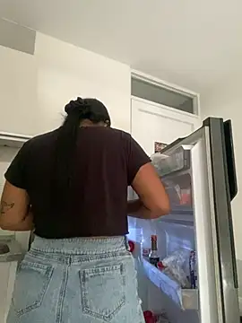 Snapshot of NatashaBrown12 chatting on March 19, 1:26 pm NatashaBrown12 online show from March 19, 1:26 pm