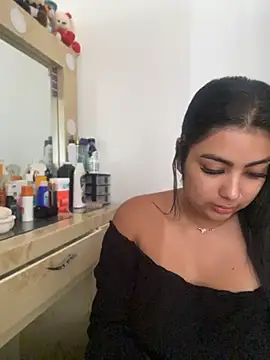 NatashaBrown12 online show from May 8, 1:49 pm