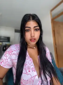 NatashaBrown12 online show from May 17, 1:18 pm