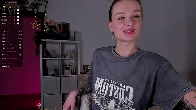 Snapshot of MissLovex chatting on February 20, 4:28 am MissLovex online show from February 20, 4:28 am