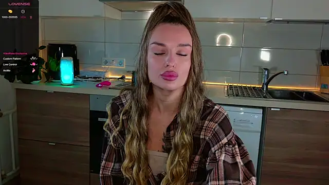 MissLovex online show from March 18, 5:32 am