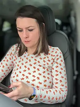 LadyLena1 online show from December 13, 9:20 pm