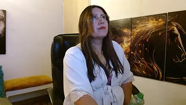 Snapshot of amalia_brunette chatting on March 9, 11:42 pm amalia brunette online show from March 9, 11:42 pm