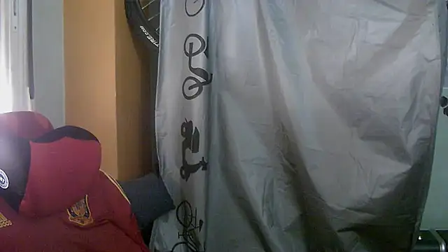 Snapshot of porkorossy chatting on April 11, 1:48 pm porkorossy online show from April 11, 1:48 pm