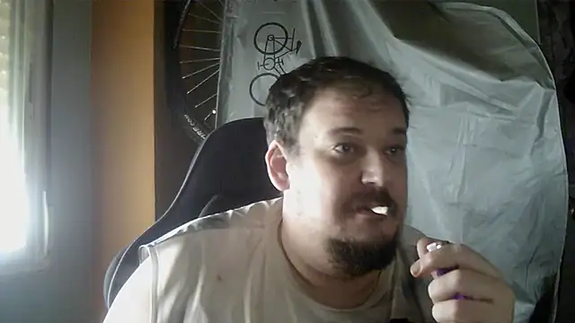 porkorossy online show from May 7, 7:36 am